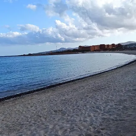 Lomas Del Castillo, La Casa De La Isla Daire